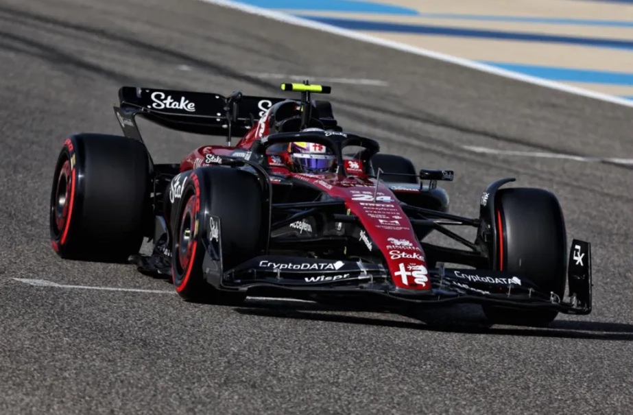  F1中國大獎賽正在進行！周冠宇：今年若有機會 想?yún)⒓酉翹BA的集訓