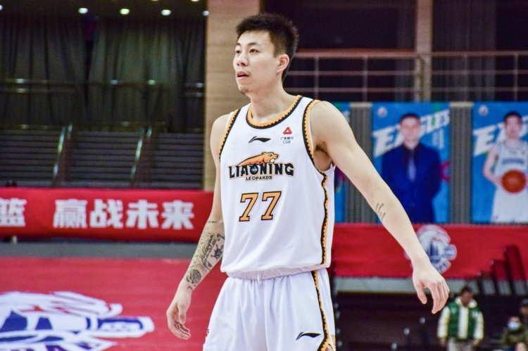  還得再調(diào)整！張鎮(zhèn)麟復(fù)出8中1拿到2分8助出現(xiàn)6失誤 正負(fù)值-34最低