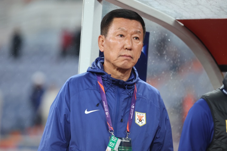  崔康熙：間歇期被抽調(diào)了很多球員訓(xùn)練受影響，國腳每人狀態(tài)不同
