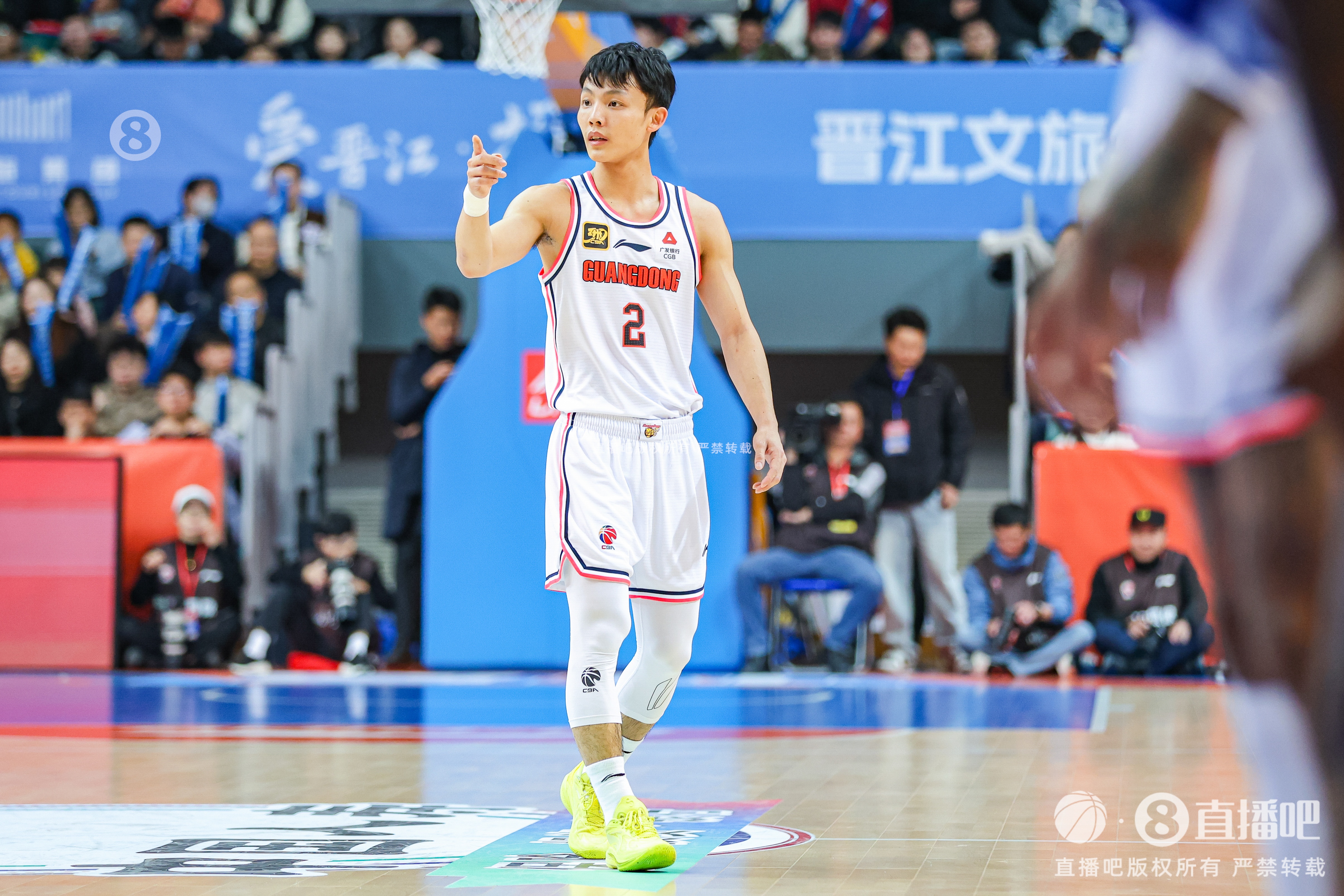  徐杰：身高不是打籃球的唯一標(biāo)準(zhǔn) 努力、勤奮、自律也是天賦