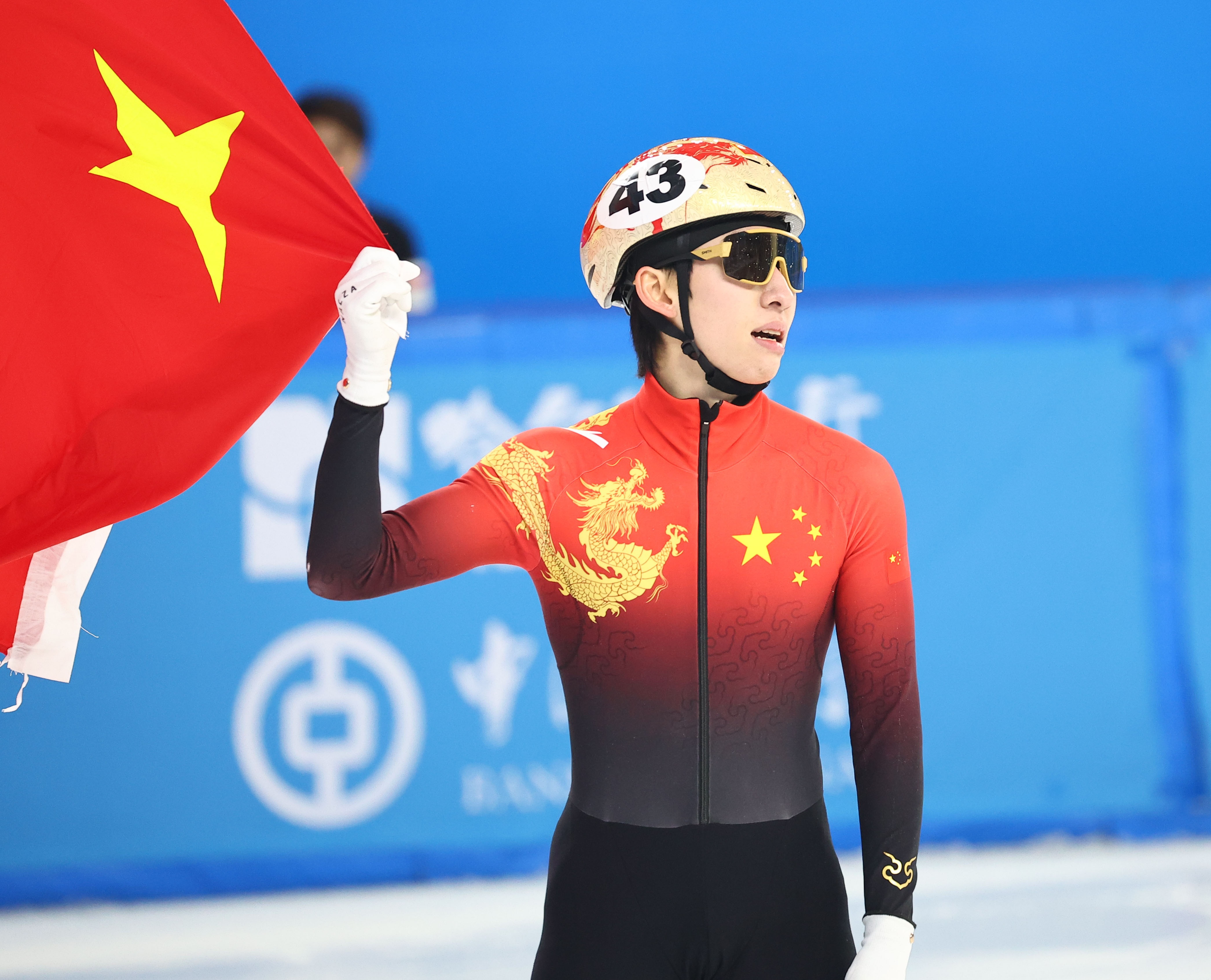  媒體人：中國(guó)冰雪歸化非常成功，但足球歸化花更多錢(qián)卻連水花都沒(méi)