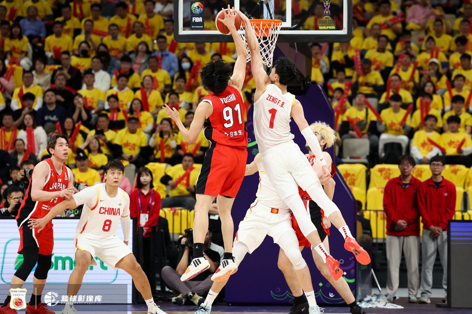  中國男籃內(nèi)外開花 曾凡博攻防一體在線 中國大勝日本42分！